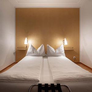 Camera con letto king size